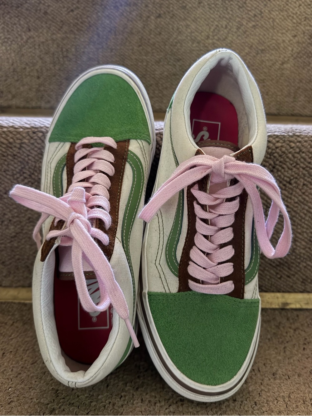 Vans Low-Top Sneakers in Suede Green, Brown & Pink